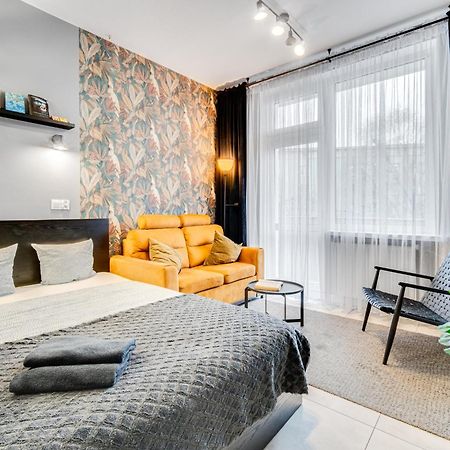 PAPUGA Apartment ~ 700m Main Square ~ Self check-in 24h Breslavia Esterno foto